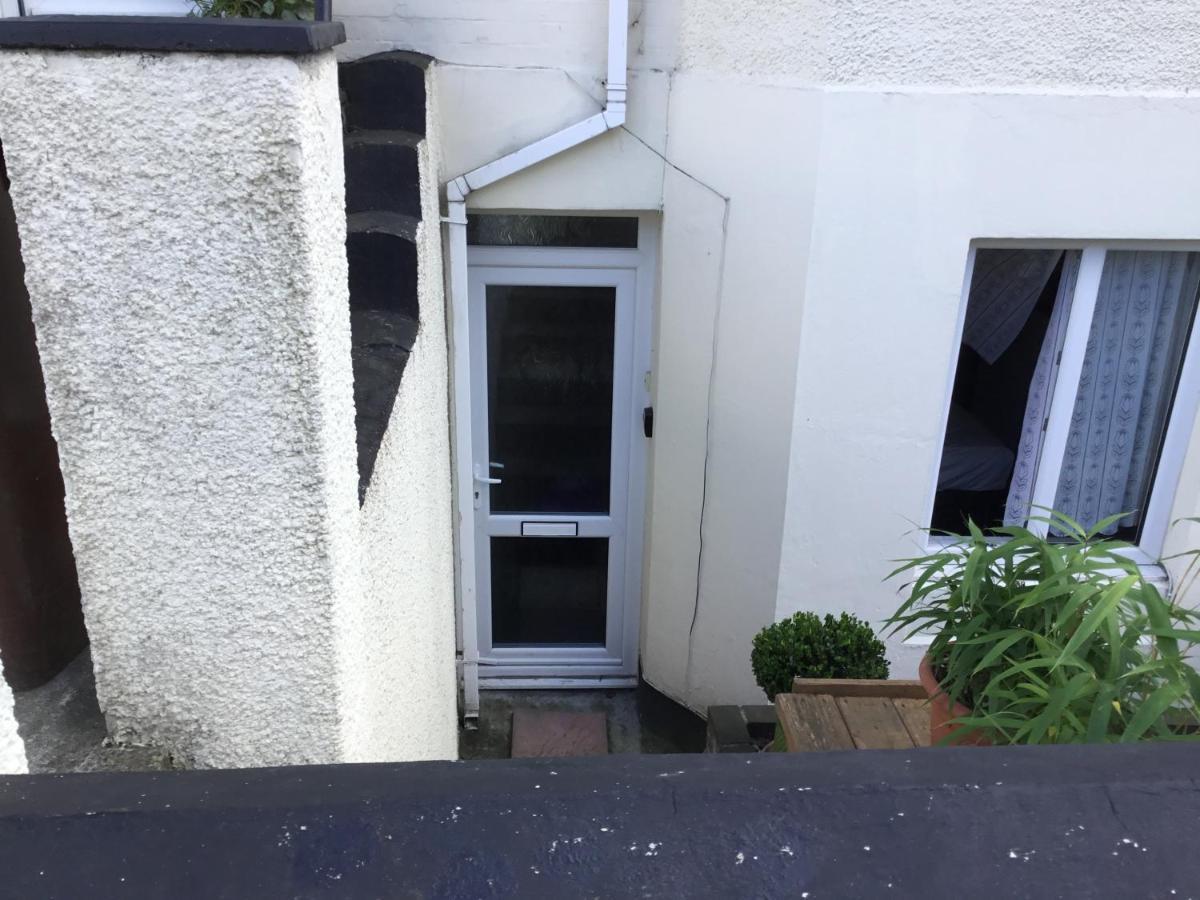 Apartment With Shared Garden And Basic Equipments Plymouth Exterior photo